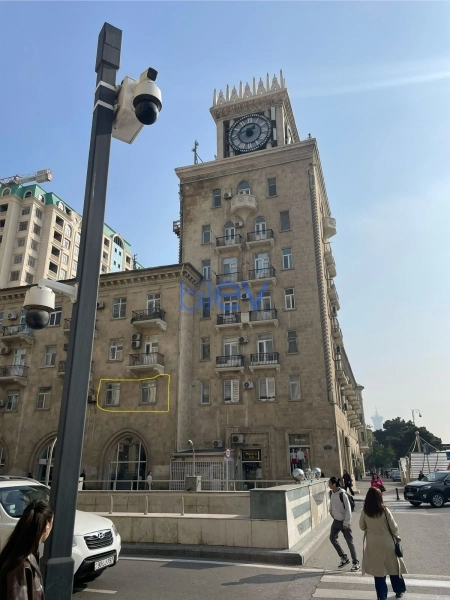 Satış 3 otaqlı Köhnə Tikili bina evi  64m², Bakı