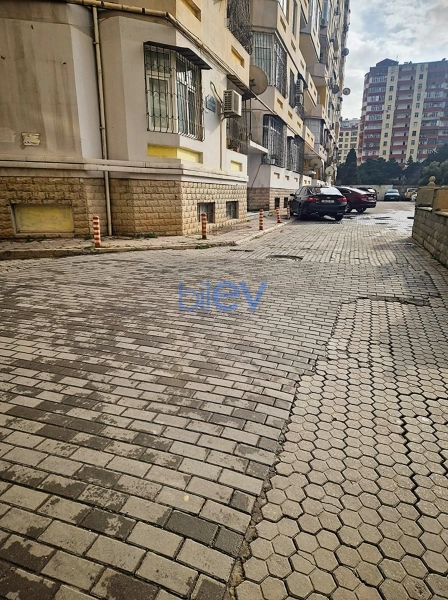 Satış 6 otaqlı Obyekt  300m², Bakı