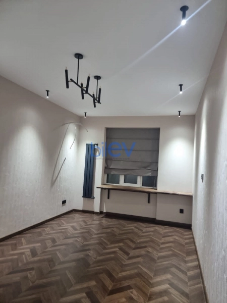 Satış 2 otaqlı Köhnə Tikili bina evi  60m², Bakı