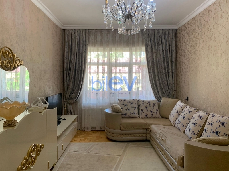 Satış 2 otaqlı Köhnə Tikili bina evi  66m², Bakı