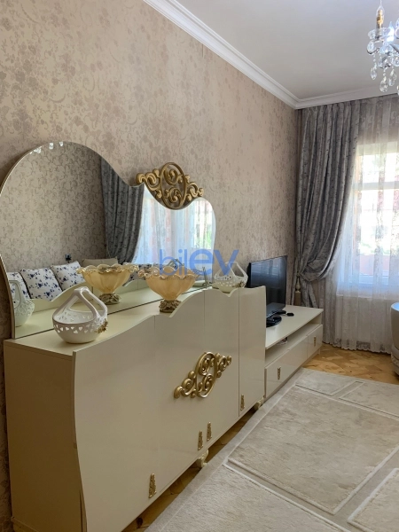 Satış 2 otaqlı Köhnə Tikili bina evi  66m², Bakı