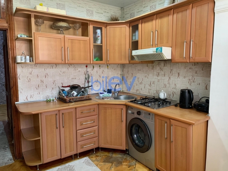 Satış 2 otaqlı Köhnə Tikili bina evi  66m², Bakı