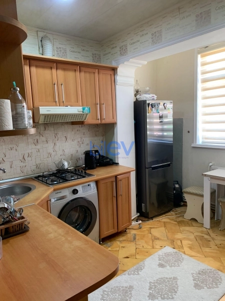 Satış 2 otaqlı Köhnə Tikili bina evi  66m², Bakı