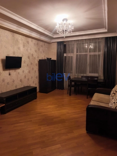 Aylıq Kirayə 3 otaqlı Yeni Tikili bina evi  132m², Bakı