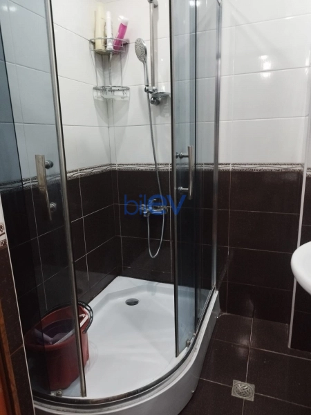 Aylıq Kirayə 2 otaqlı Köhnə Tikili bina evi  60m², Bakı