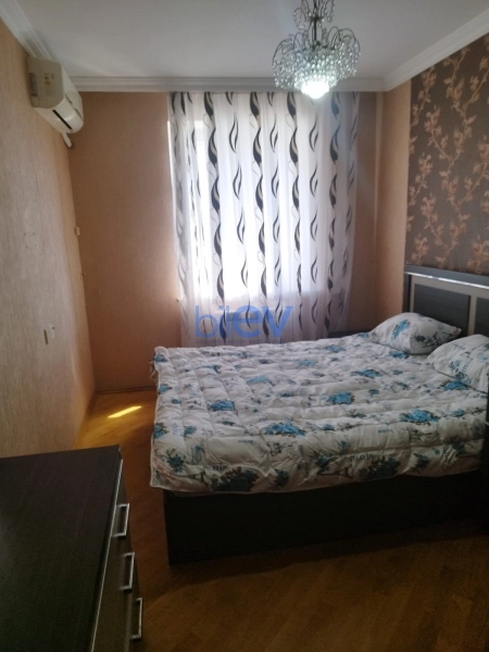 Aylıq Kirayə 2 otaqlı Köhnə Tikili bina evi  60m², Bakı