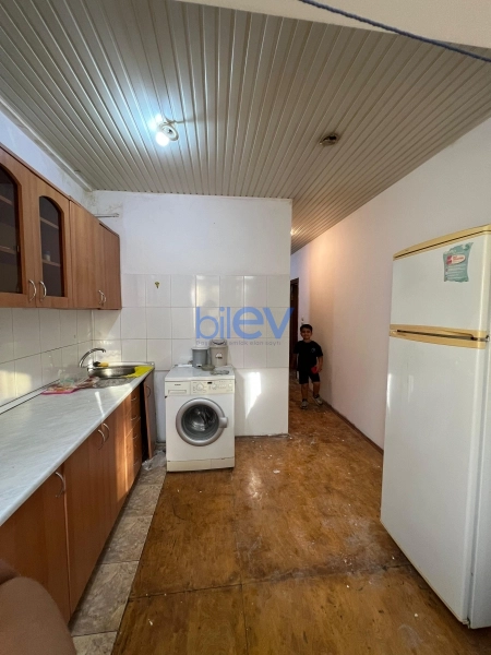 Satış 2 otaqlı Köhnə Tikili bina evi  60m², Bakı