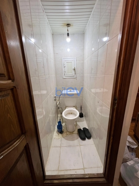 Satış 2 otaqlı Köhnə Tikili bina evi  60m², Bakı