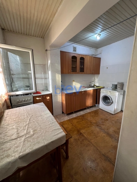 Satış 2 otaqlı Köhnə Tikili bina evi  60m², Bakı