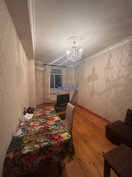 Aylıq Kirayə 3 otaqlı Yeni Tikili bina evi  80m², Bakı
