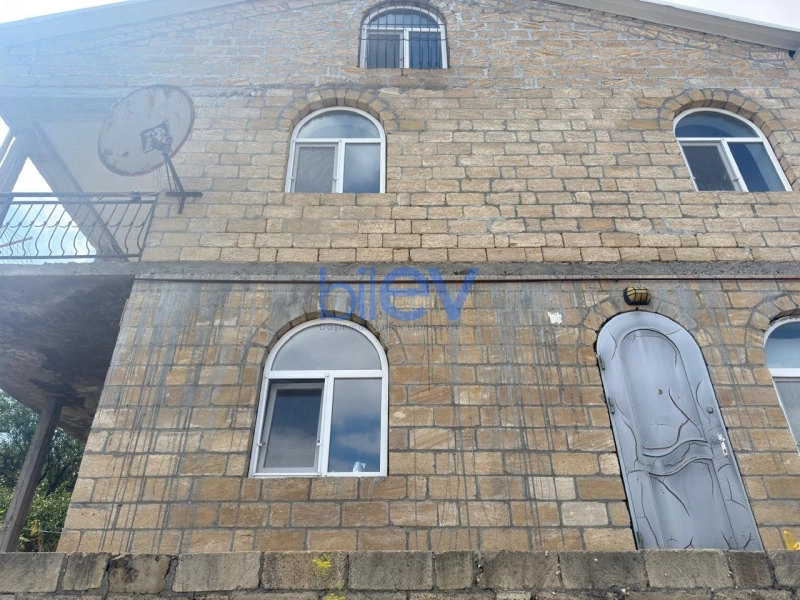 Satış 4 otaqlı Bağ evi  1100m², Şamaxı