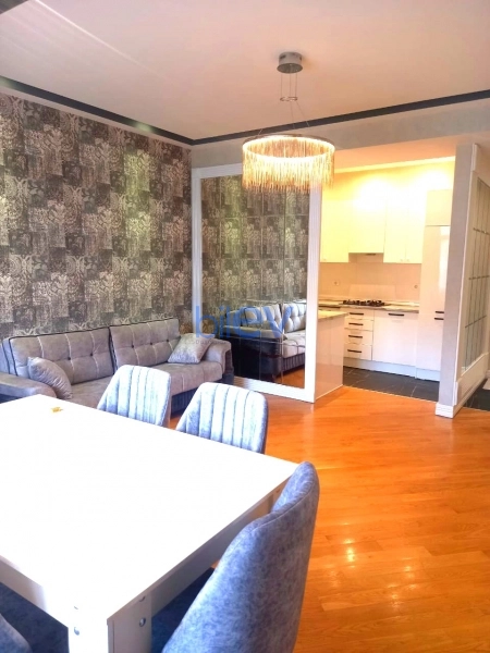 Aylıq Kirayə 3 otaqlı Yeni Tikili bina evi  85m², Bakı