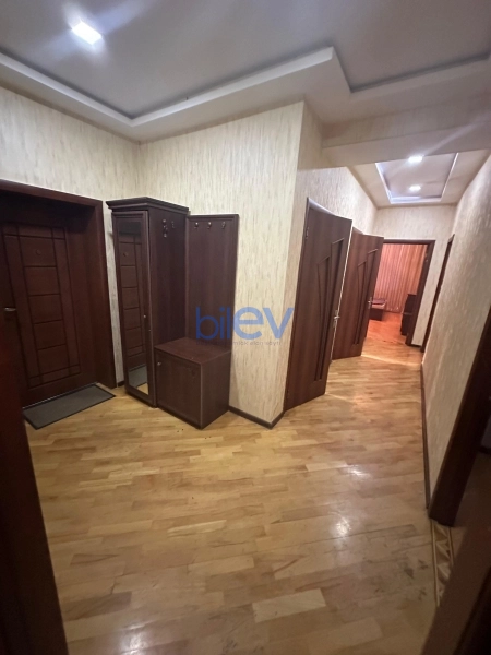 Aylıq Kirayə 3 otaqlı Yeni Tikili bina evi  120m², Bakı