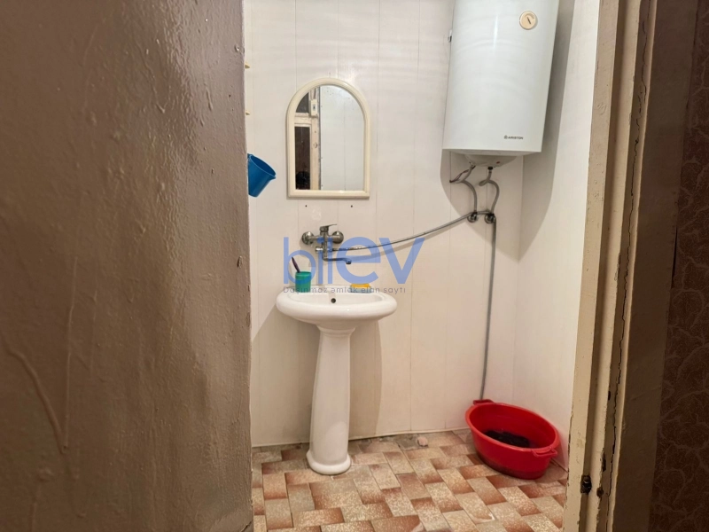 Aylıq Kirayə 3 otaqlı Köhnə Tikili bina evi  70m², Bakı