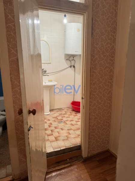Aylıq Kirayə 3 otaqlı Köhnə Tikili bina evi  70m², Bakı