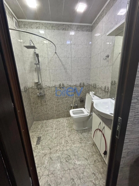 Aylıq Kirayə 2 otaqlı Köhnə Tikili bina evi  60m², Bakı