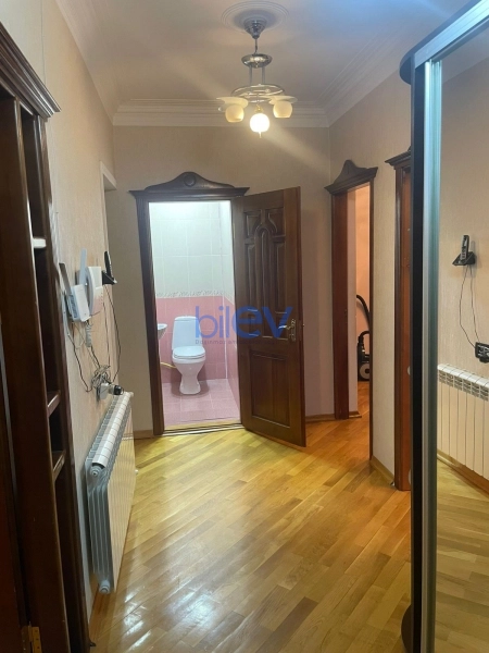 Aylıq Kirayə 3 otaqlı Köhnə Tikili bina evi  65m², Bakı