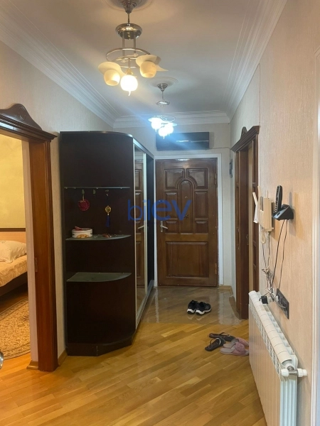 Aylıq Kirayə 3 otaqlı Köhnə Tikili bina evi  65m², Bakı