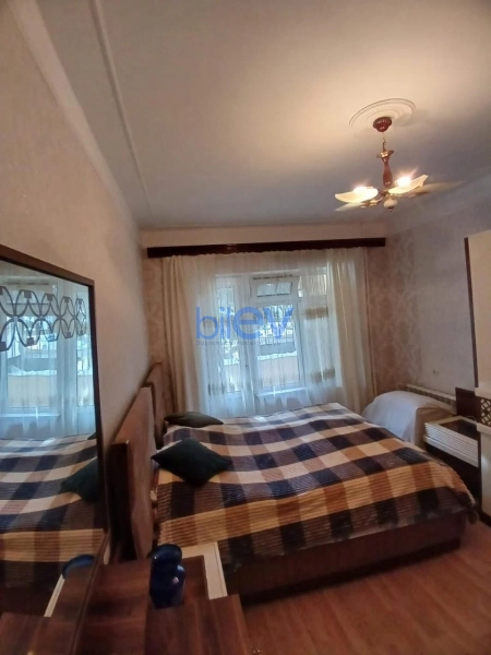 Satış 2 otaqlı Köhnə Tikili bina evi  56m², Bakı