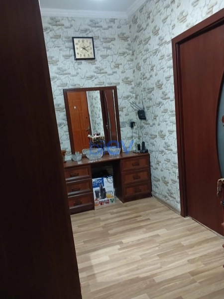 Satış 2 otaqlı Köhnə Tikili bina evi  56m², Bakı