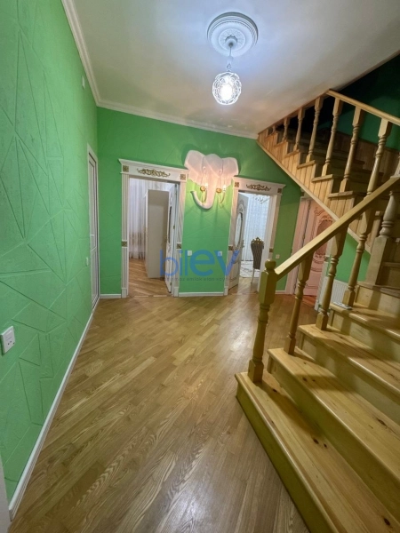 Aylıq Kirayə 4 otaqlı Həyət evi  130m², Bakı