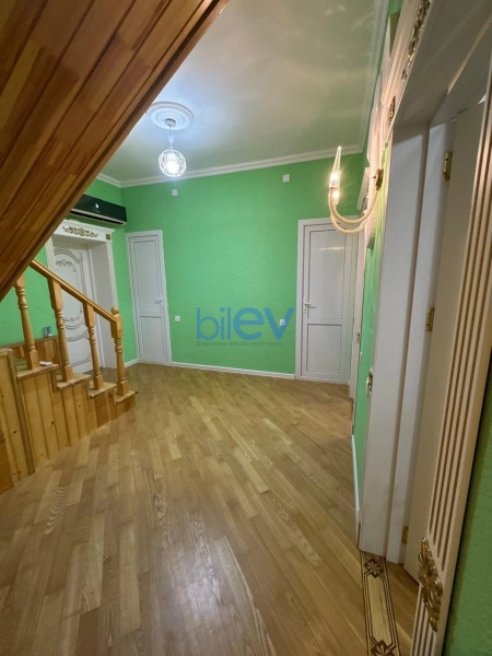 Aylıq Kirayə 4 otaqlı Həyət evi  130m², Bakı