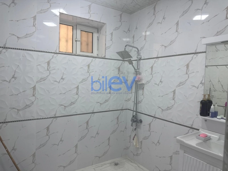 Aylıq Kirayə 4 otaqlı Həyət evi  130m², Bakı