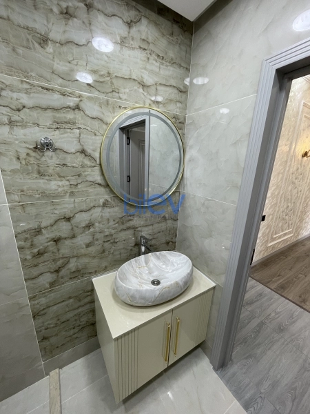 Satış 5 otaqlı Yeni Tikili bina evi  150m², Bakı