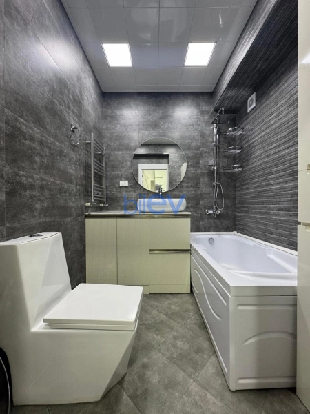 Aylıq Kirayə 3 otaqlı Yeni Tikili bina evi  80m², Bakı