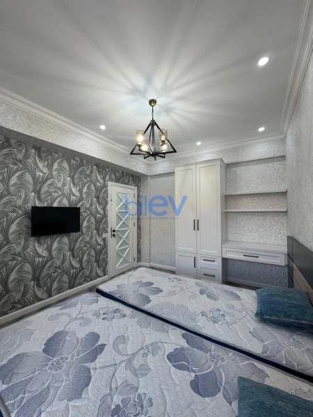 Aylıq Kirayə 3 otaqlı Yeni Tikili bina evi  80m², Bakı