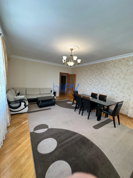 Aylıq Kirayə 3 otaqlı Yeni Tikili bina evi  125m², Bakı