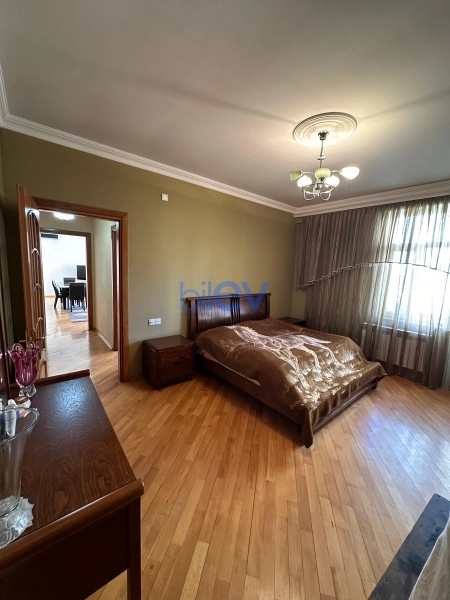 Aylıq Kirayə 3 otaqlı Yeni Tikili bina evi  125m², Bakı