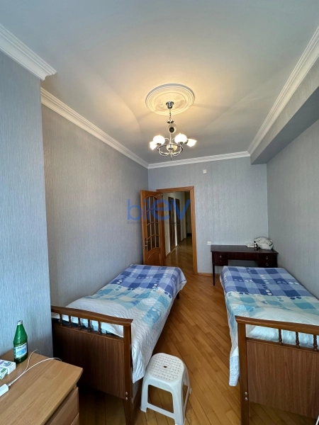 Aylıq Kirayə 3 otaqlı Yeni Tikili bina evi  125m², Bakı