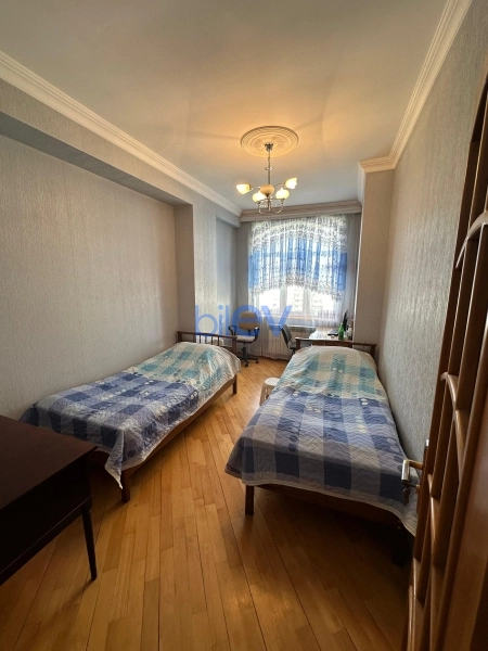 Aylıq Kirayə 3 otaqlı Yeni Tikili bina evi  125m², Bakı