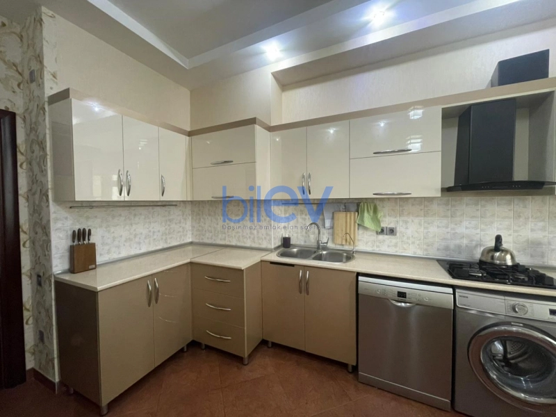 Aylıq Kirayə 3 otaqlı Yeni Tikili bina evi  114m², Bakı