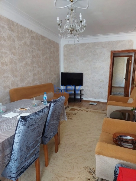 Aylıq Kirayə 3 otaqlı Köhnə Tikili bina evi  60m², Bakı