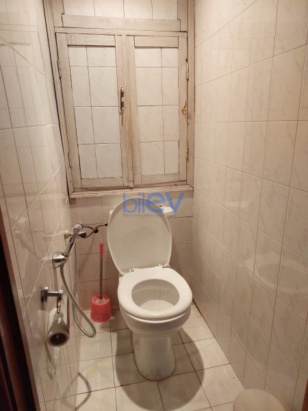 Aylıq Kirayə 3 otaqlı Köhnə Tikili bina evi  60m², Bakı