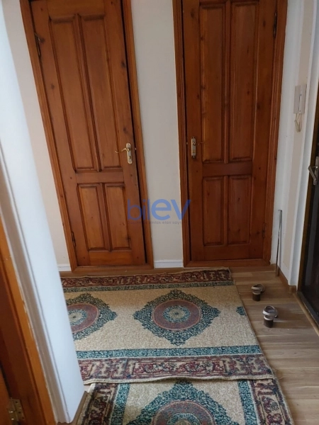 Aylıq Kirayə 3 otaqlı Köhnə Tikili bina evi  60m², Bakı
