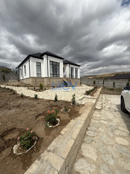Günlük Kirayə 4 otaqlı Bağ evi  220m², Şamaxı