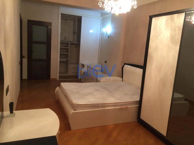Aylıq Kirayə 2 otaqlı Yeni Tikili bina evi  95m², Bakı