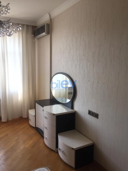 Aylıq Kirayə 2 otaqlı Yeni Tikili bina evi  95m², Bakı