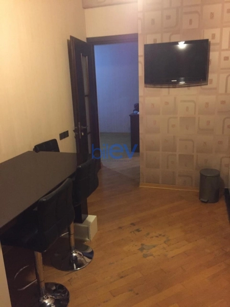 Aylıq Kirayə 2 otaqlı Yeni Tikili bina evi  95m², Bakı