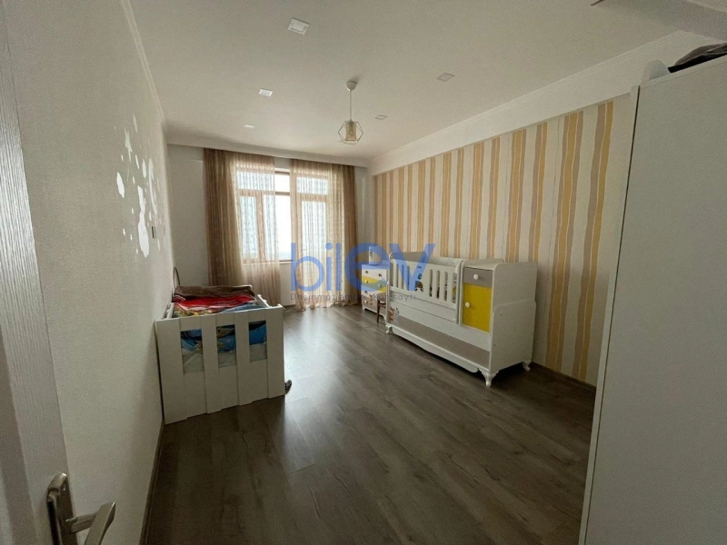 Aylıq Kirayə 3 otaqlı Yeni Tikili bina evi  88m², Bakı