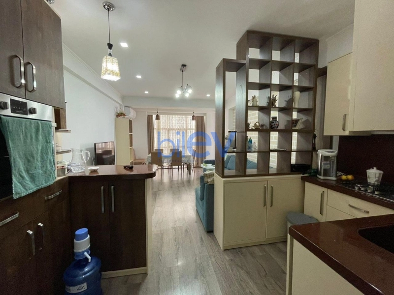 Aylıq Kirayə 3 otaqlı Yeni Tikili bina evi  88m², Bakı