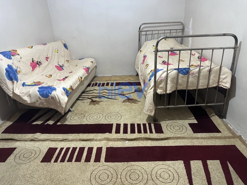 Aylıq Kirayə 1 otaqlı Köhnə Tikili bina evi  50m², Bakı