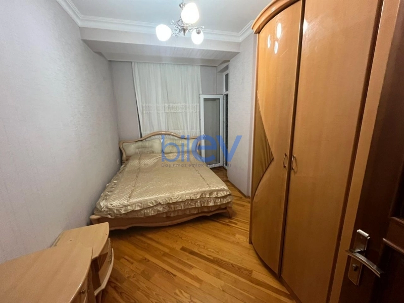 Aylıq Kirayə 4 otaqlı Yeni Tikili bina evi  110m², Bakı