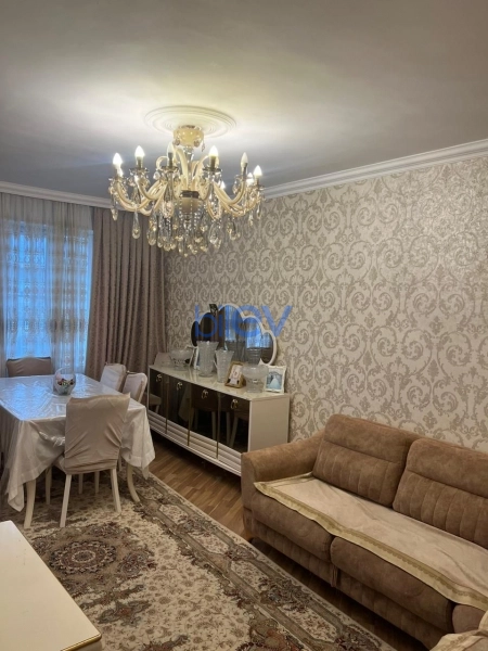 Satış 3 otaqlı Köhnə Tikili bina evi  75m², Bakı