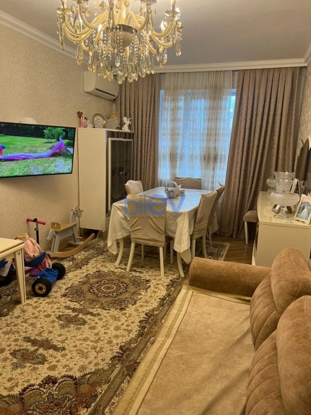 Satış 3 otaqlı Köhnə Tikili bina evi  75m², Bakı