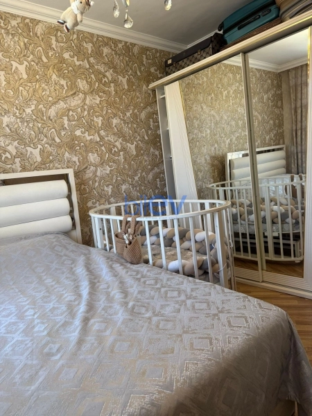 Satış 3 otaqlı Köhnə Tikili bina evi  75m², Bakı