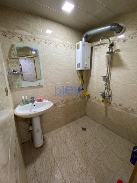 Satış 2 otaqlı Köhnə Tikili bina evi  70m², Bakı